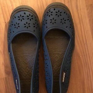 Like New Muk Luks loafers